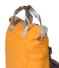 Cargar imagen en el visor de la galería, Mochila mediana Stamp